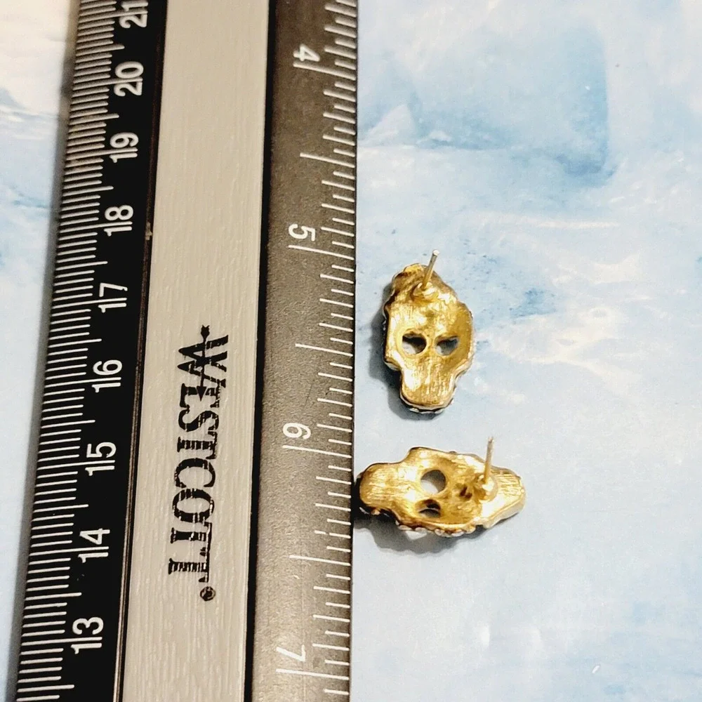 AB Rhinestone & Pink Enamel Skull Pierced Earrings, Cute Halloween rp-32